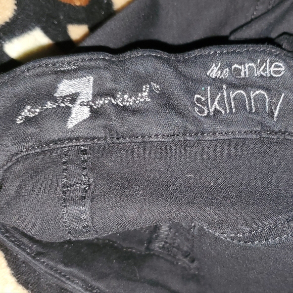 7 for All Mankind B Air Ankle Skinny Jeans - Picture 6 of 11